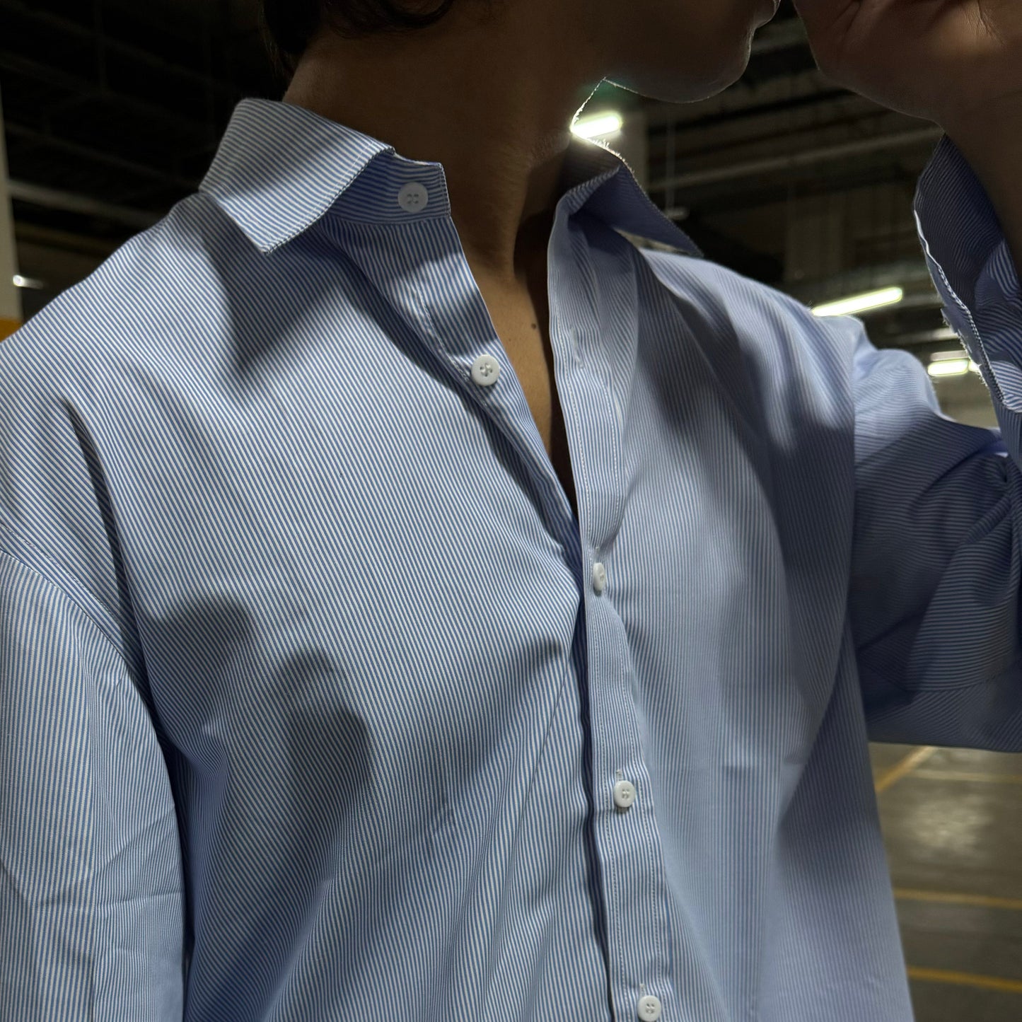 TURNT 10 BLUE CROPPED SHIRT