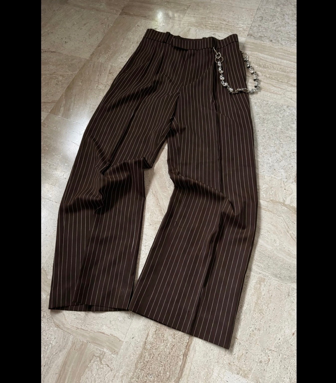 BROWN KNIGHT PLEATED PANT