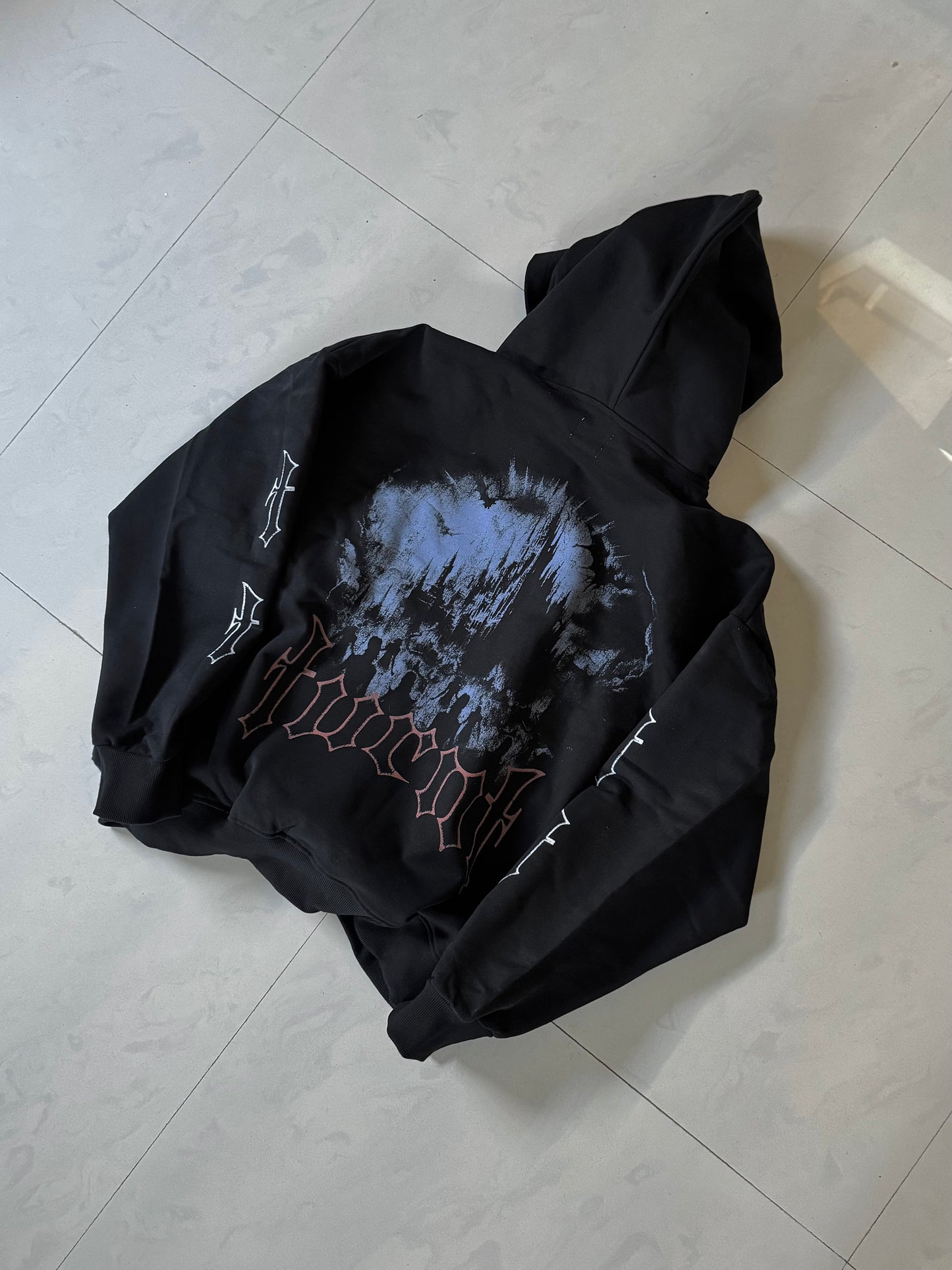CASTLE TURNT ZIP UP CROPPED HOODIE