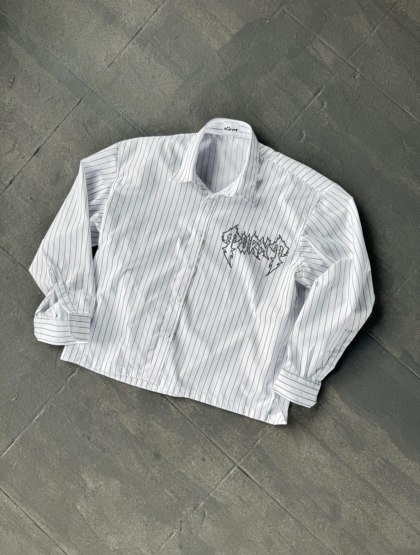 TUNRT 10 STRIPED CROPPED SHIRT